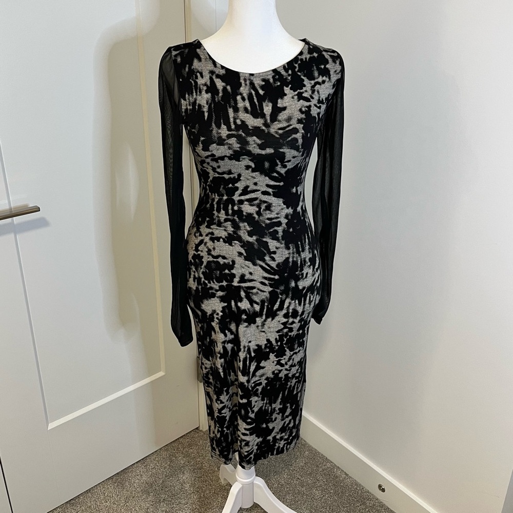 SUZY SHIER Elegant Black & Grey Dress - Size XS - FREE SHIPPING on Bundles $95+